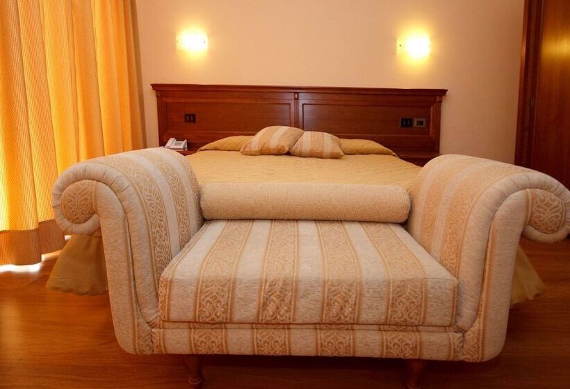 标准间, Panoramic Montepulciano