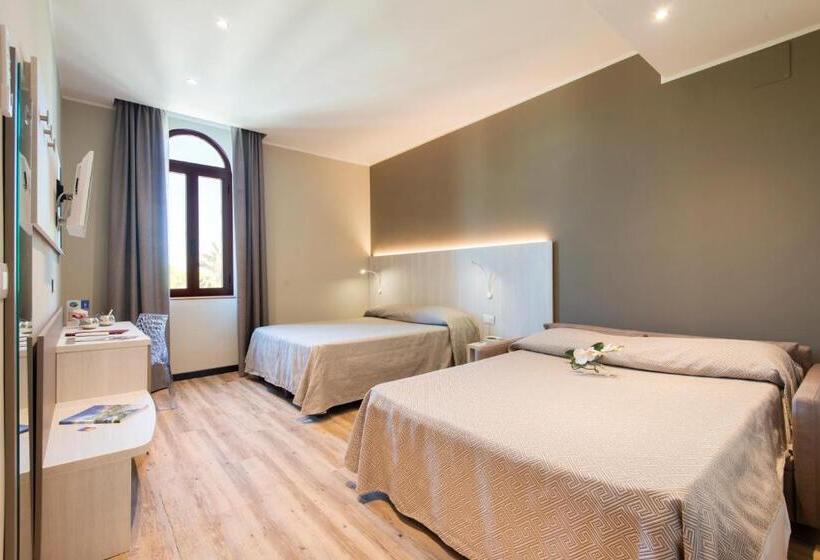 חדר דלוקס לארבעה, Regent   In Pieno Centro