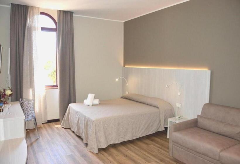 חדר דלוקס לארבעה, Regent   In Pieno Centro