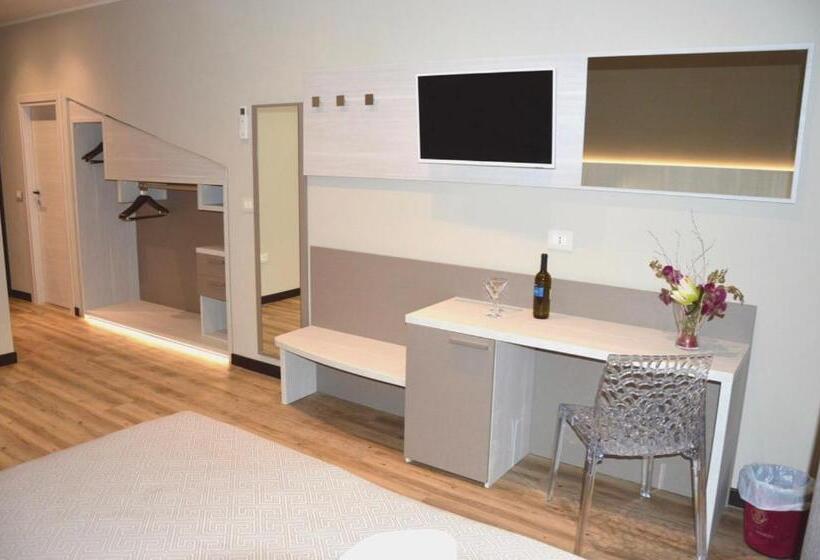 חדר דלוקס לארבעה, Regent   In Pieno Centro