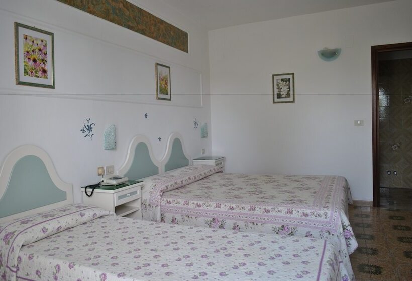 Четырехместный Номер Economy, Ristorante Borgo La Tana