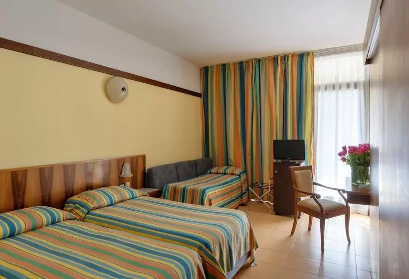 Standard Kolmen Hengen Huone, Sporthotel Olimpo