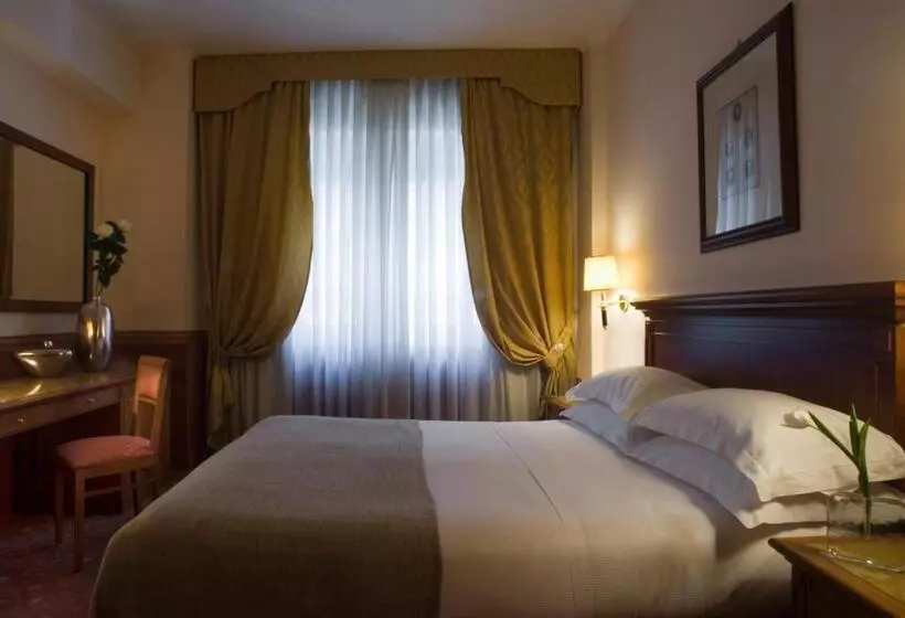 اتاق کلاسیک, Starhotels Michelangelo Rome