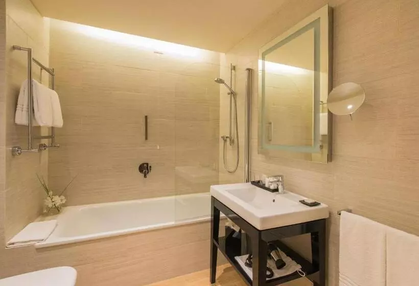 اتاق لوکس با بالکن, Starhotels Michelangelo Rome