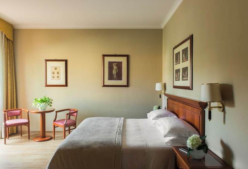 سوییت جونیور, Starhotels Michelangelo Rome