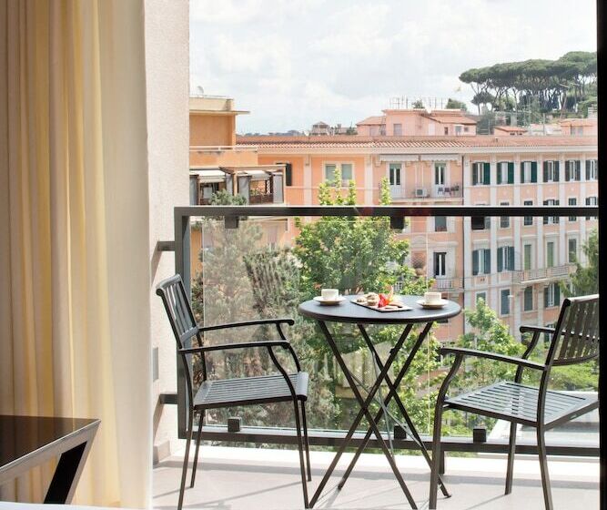 اتاق لوکس با بالکن, Starhotels Michelangelo Rome