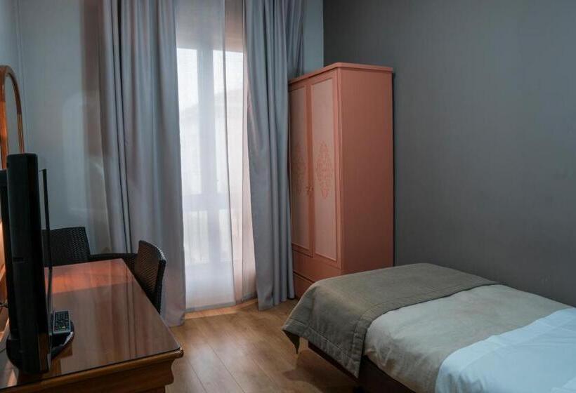 חדר אקונומי יחיד, Terme Salvarola