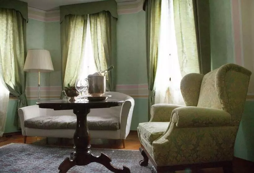 ジュニアスイート, Villa Stucky