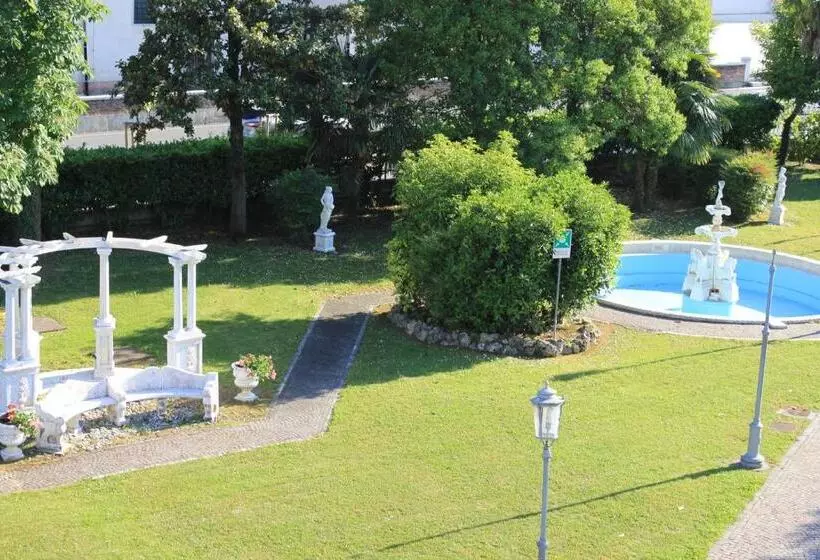 ジュニアスイート, Villa Stucky