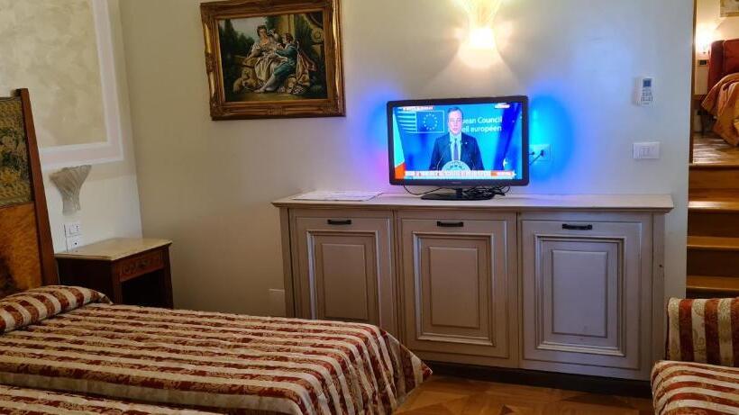 スタンダードトリプルルーム, Villa Stucky