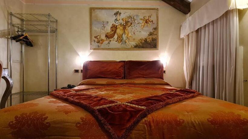 スタンダードトリプルルーム, Villa Stucky