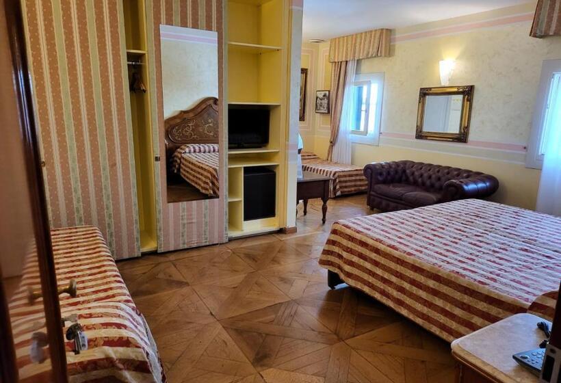 スタンダードトリプルルーム, Villa Stucky