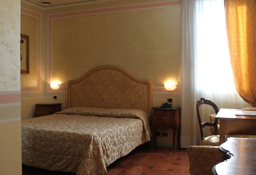 スーペリアールーム, Villa Stucky