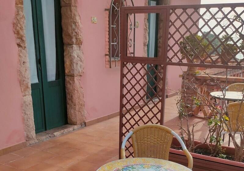 غرفة سوبيريور مطلّة علي البحر, Villino Gallodoro