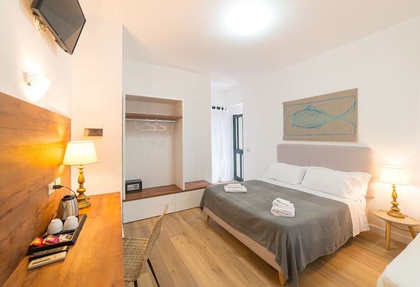 غرفة سوبيريور مطلّة علي البحر, Villino Gallodoro