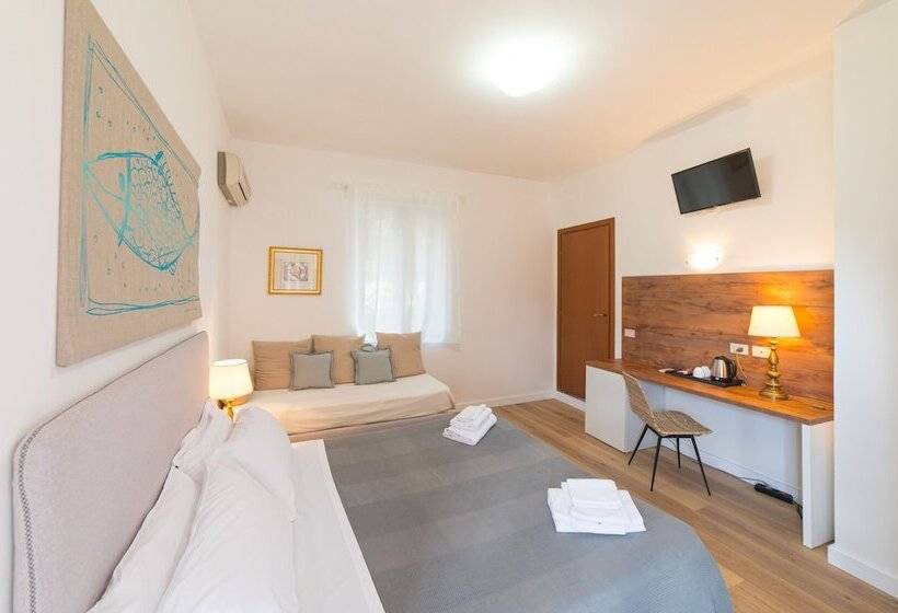 غرفة سوبيريور مطلّة علي البحر, Villino Gallodoro