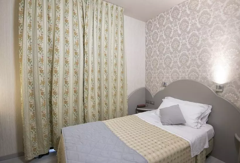 Standard Yhden Hengen Huone, Marchi Hotel