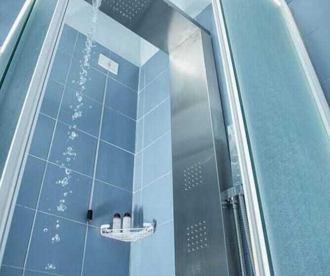 غرفة قياسية, Marchi Hotel