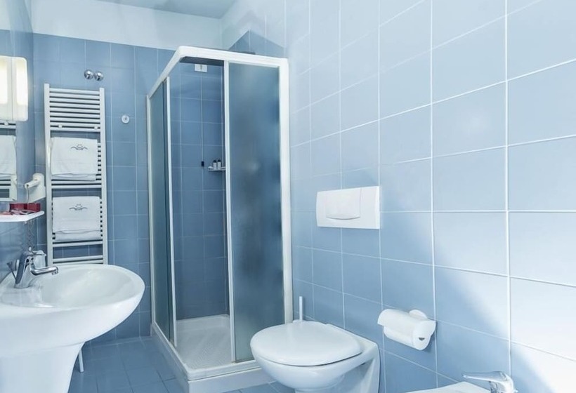 غرفة قياسية, Marchi Hotel