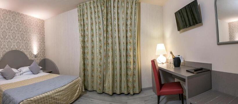 غرفة قياسية, Marchi Hotel