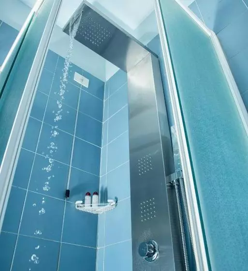Standard Kolmen Hengen Huone, Marchi Hotel