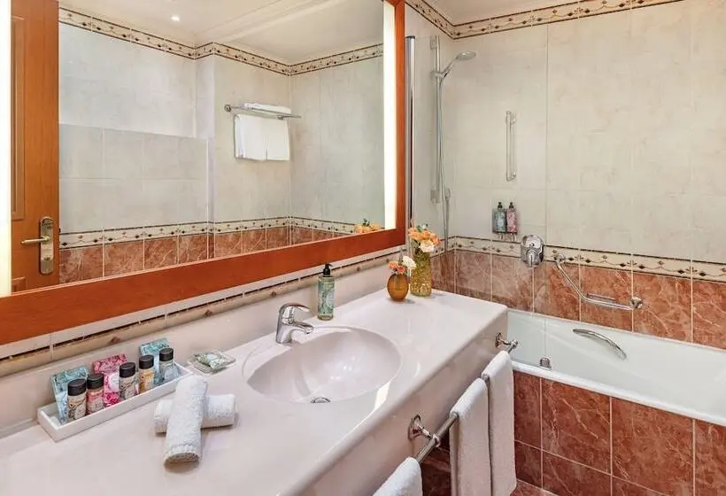 سوییت جونیور, Starhotels Michelangelo Rome