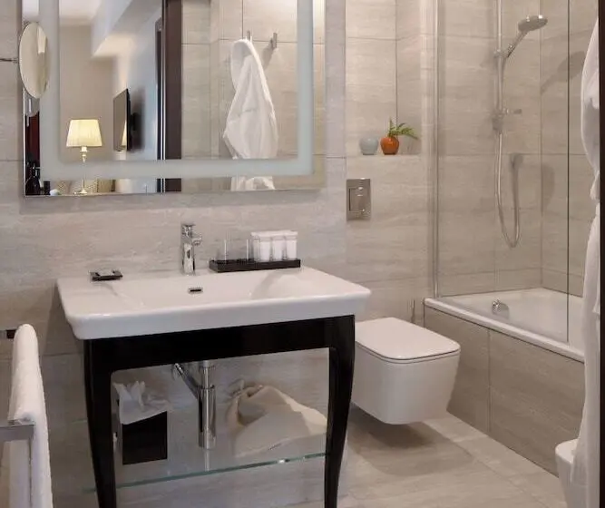 سوییت, Starhotels Michelangelo Rome