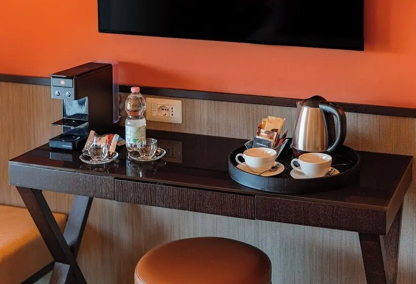 اتاق لوکس با بالکن, Starhotels Michelangelo Rome