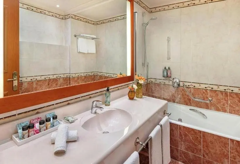 اتاق کلاسیک, Starhotels Michelangelo Rome