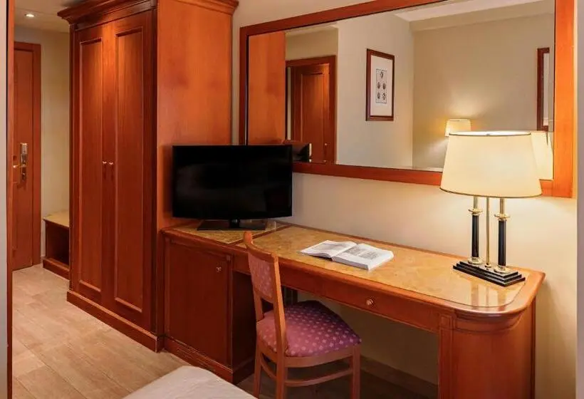 اتاق کلاسیک, Starhotels Michelangelo Rome