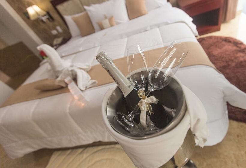 Полулюкс, Gran Recreo Hotel   Trujillo   Perú