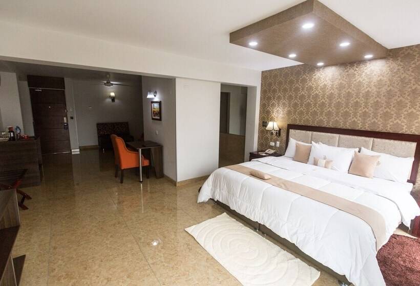 Полулюкс, Gran Recreo Hotel   Trujillo   Perú