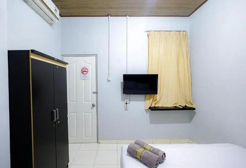 スタンダードルーム, Marcello Residence Siwalankerto Near Petra University Surabaya Mitra Reddoorz