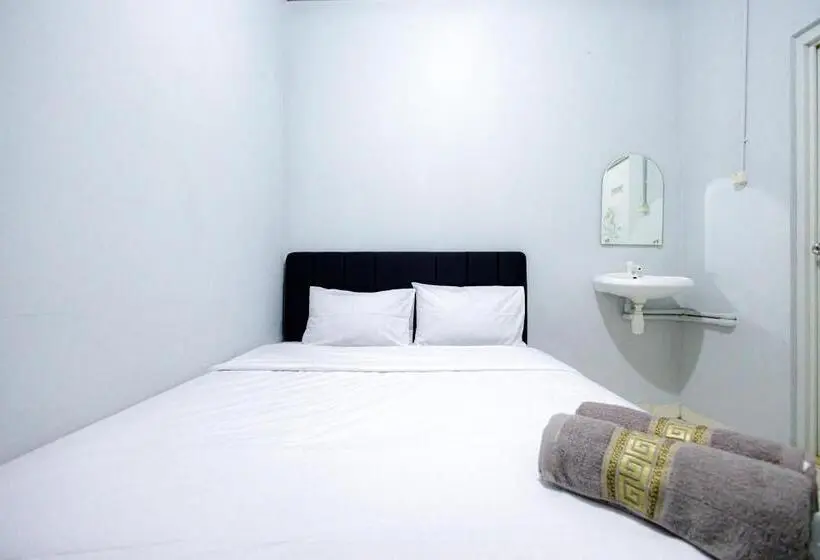 スタンダードルーム, Marcello Residence Siwalankerto Near Petra University Surabaya Mitra Reddoorz