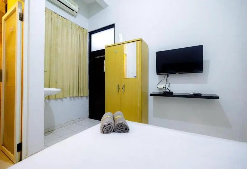 スタンダードルーム, Marcello Residence Siwalankerto Near Petra University Surabaya Mitra Reddoorz