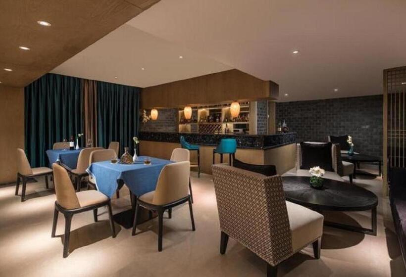Люкс Семейный 2 Спальни, Ramada By Wyndham Zhenjiang City Center
