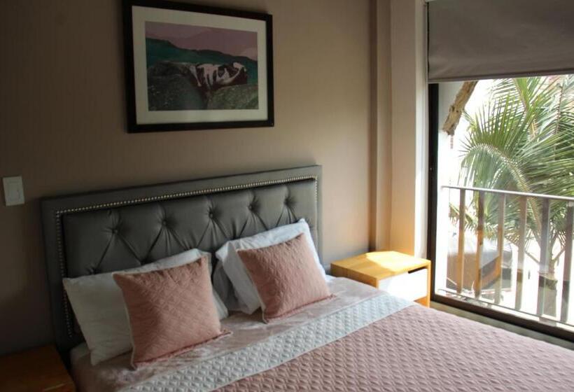 סוויטה עם מרפסת, Plaza El Santuario