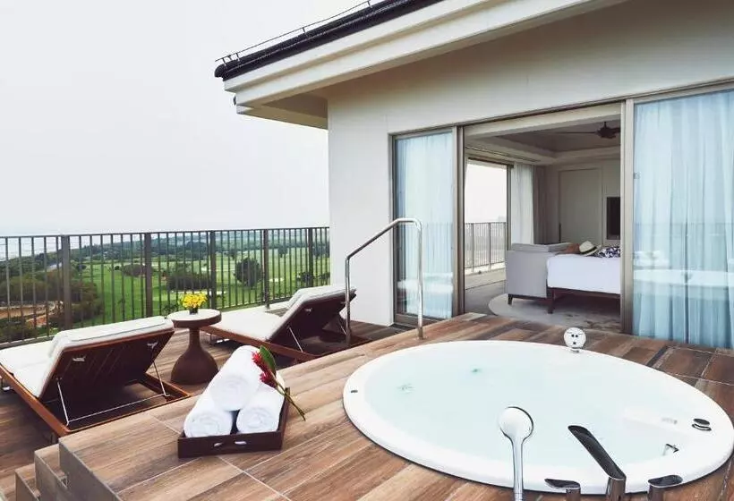 سوئیت 2 خوابه, Ana Intercontinental Ishigaki Resort, An Ihg