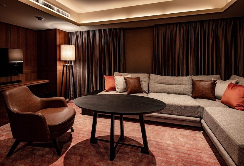 Номер Стандарт, The Basics Fukuoka