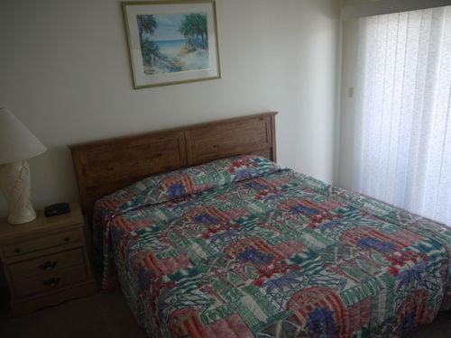 سوئیت با تخت بزرگ, Aquarius Beach Tower