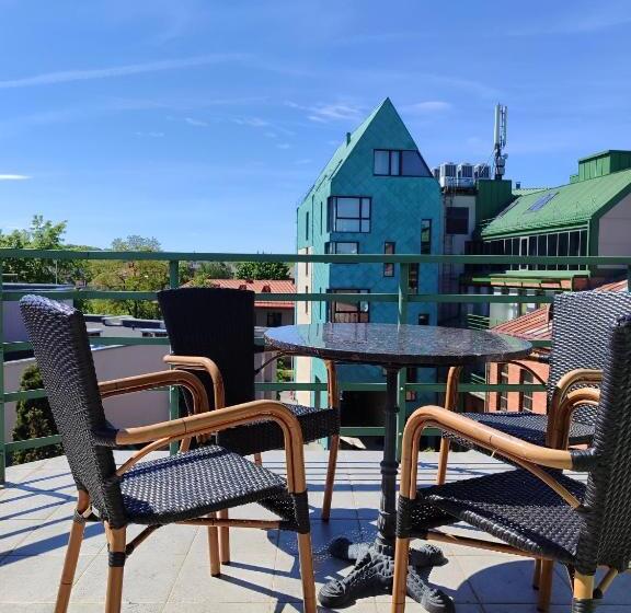 سوئیت 2 خوابه, Best Western Santakos