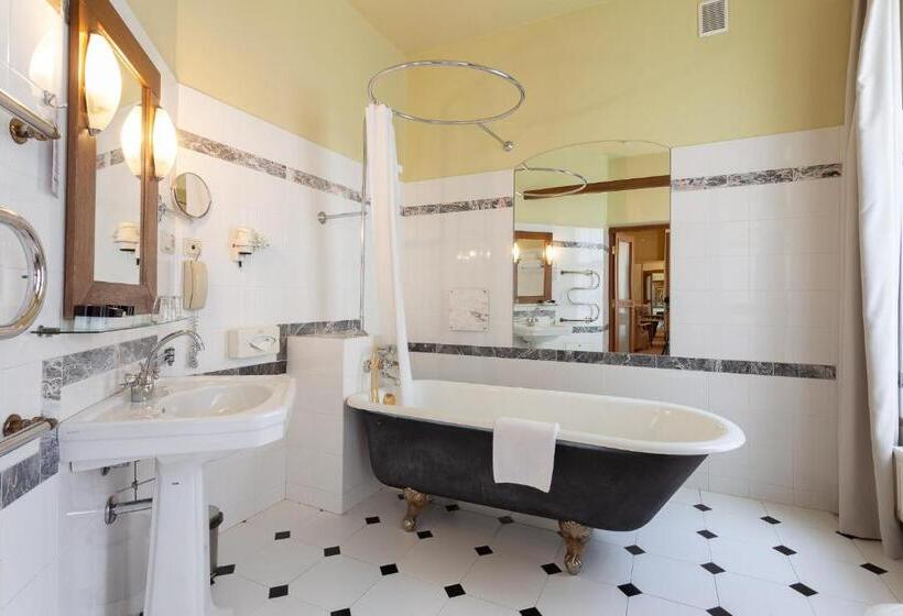 سوئیت با تخت بزرگ, Best Western Santakos