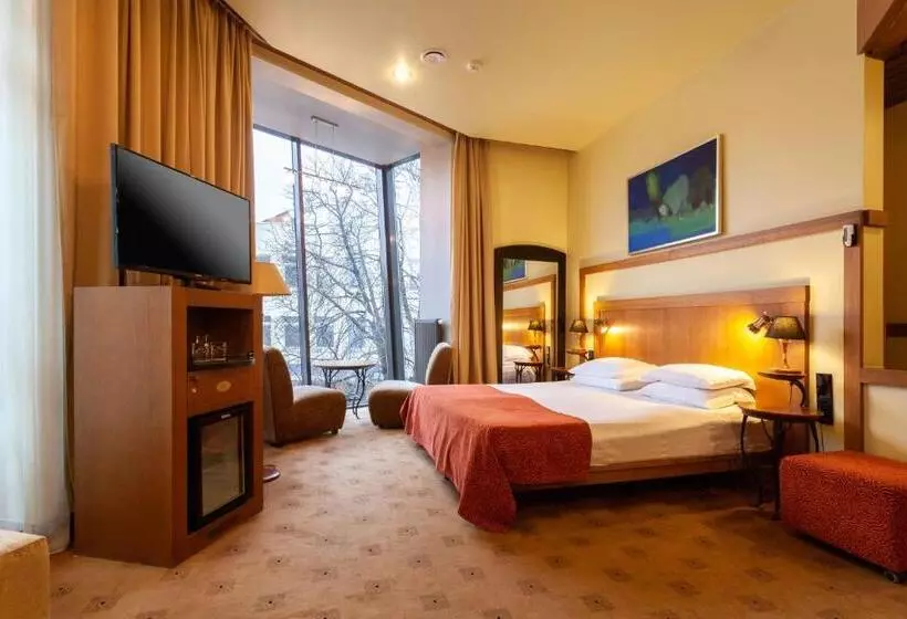 キングサイズベッドのスイートルーム, Best Western Santakos