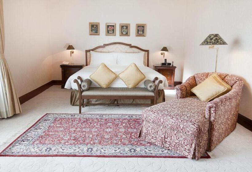 Люкс Премиум, Dorsett Grand Labuan