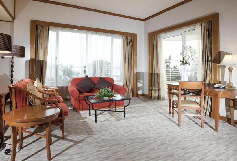 Люкс Премиум, Dorsett Grand Labuan