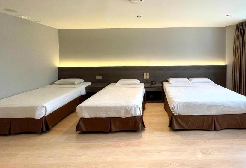 اتاق استاندارد چهار تخته, Imperial Bukit Bintang