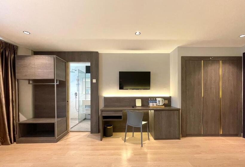 اتاق استاندارد چهار تخته, Imperial Bukit Bintang