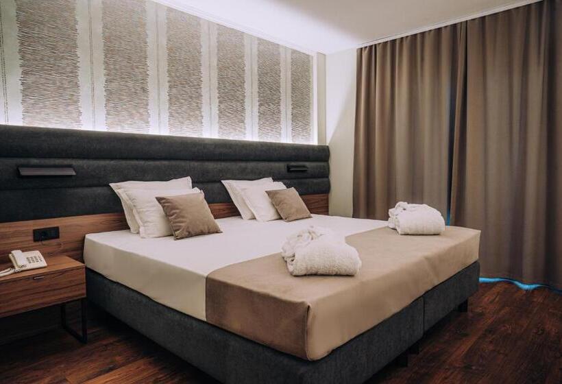 اتاق استاندارد با چشم‌انداز دریاچه, Inex Olgica Hotel & Spa