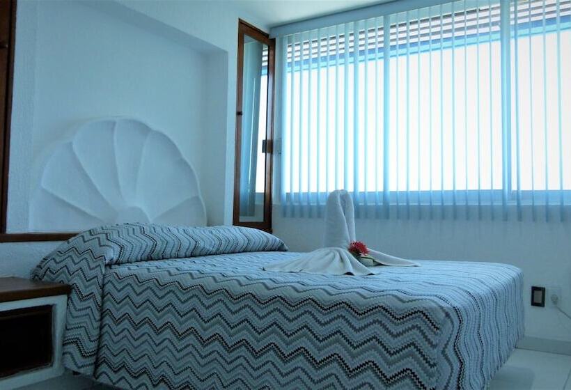 غرفة قياسية, Aristos Acapulco