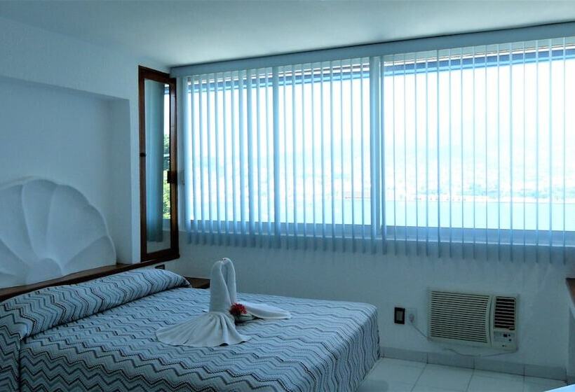 غرفة قياسية مطلّة علي البحر, Aristos Acapulco